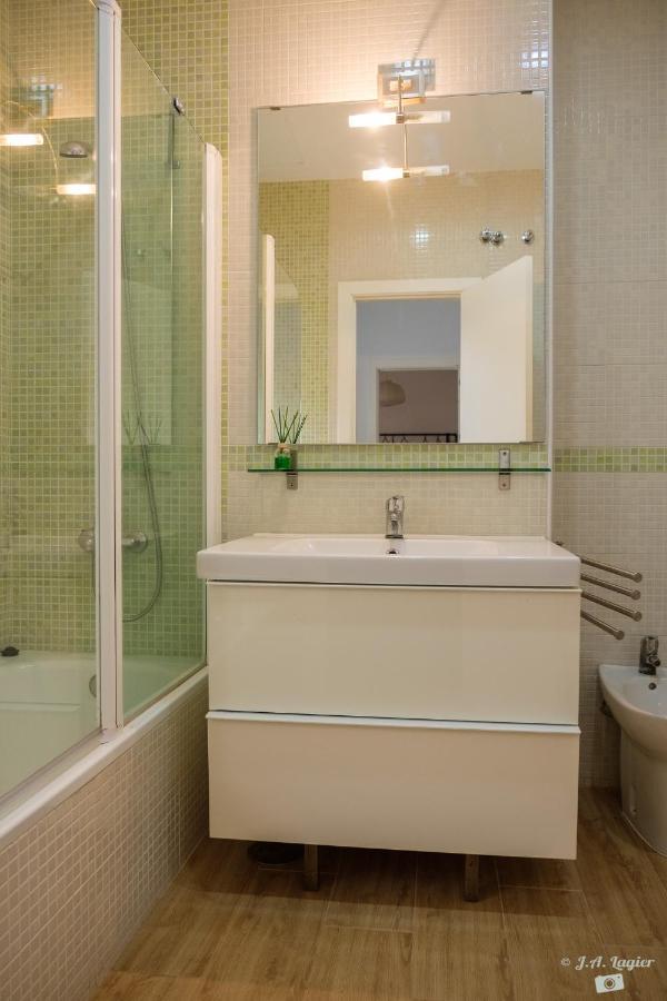 Pelicano Seville Apartments المظهر الخارجي الصورة